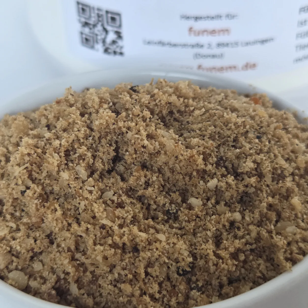 Detailaufnahme von Ziegenknochenmehl aus 100 % Ziegenknochen von funem