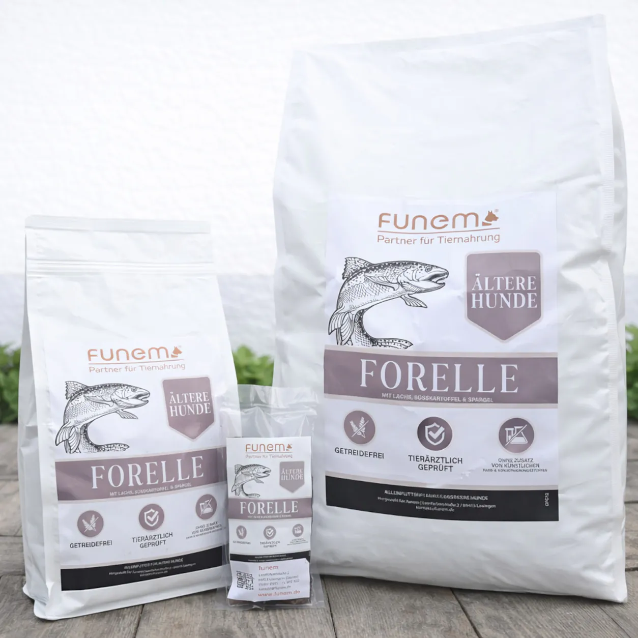 Senior Hundefutter Forelle mit Lachs von funem in verschiedenen Verpackungsgrößen