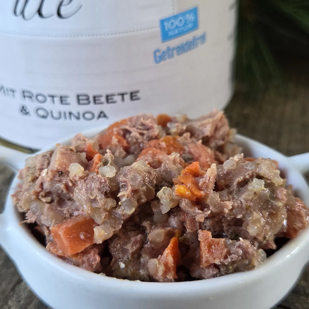Brimo Pute mit Quinoa und Rote Beete Nassfutter in Futterschüssel