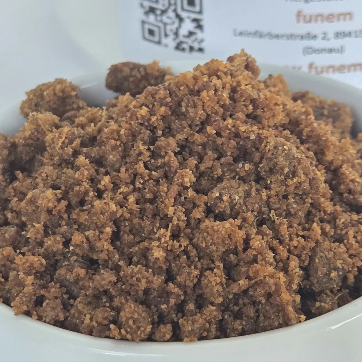 Detailaufnahme von Pferdeknochenmehl aus 100 % Pferdeknochen von funem